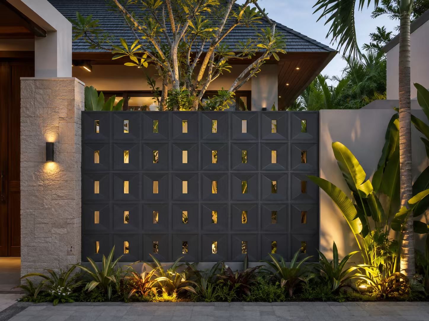 Bisa Pakai PU Stone Wall Panel untuk Partisi Ruangan? Apakah Kokoh?